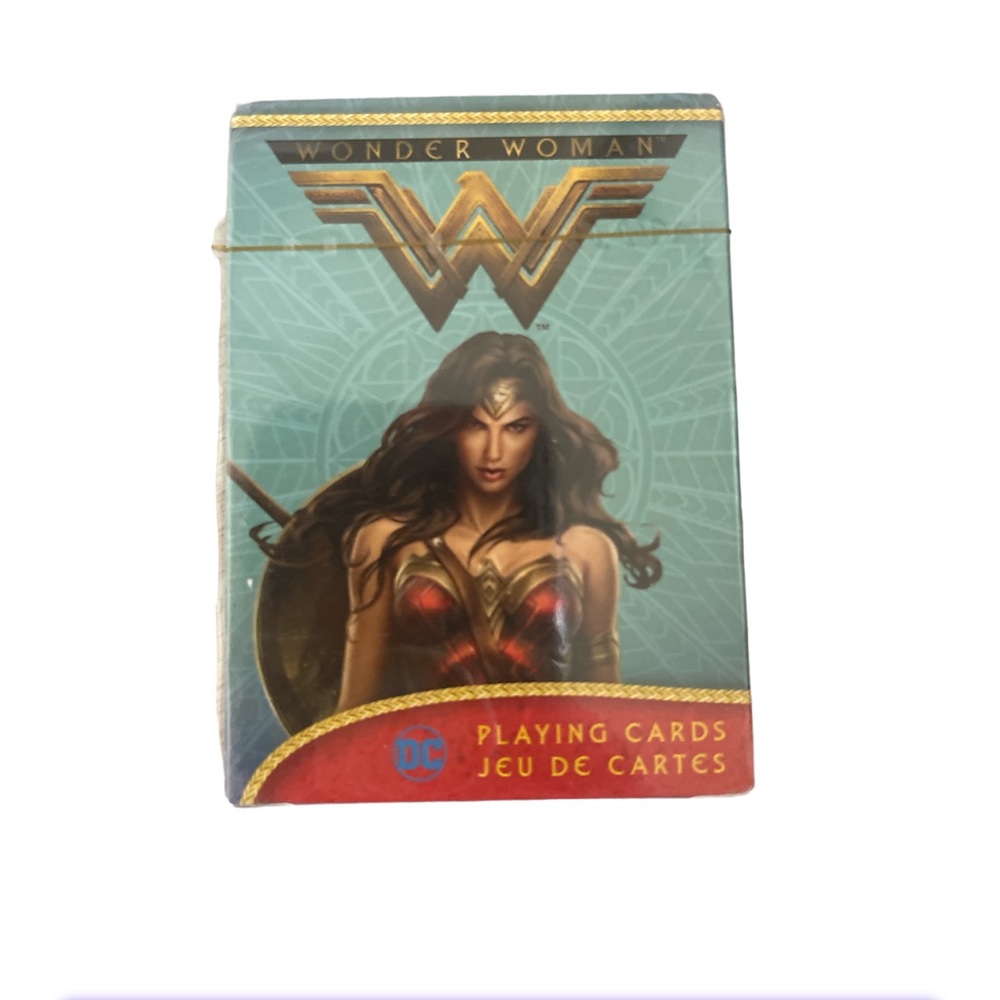 Brand New:Wonder Women bundle-DC WW pink socks, WW Playing Cards & SDCC WW 2018 - Picture 6 of 9